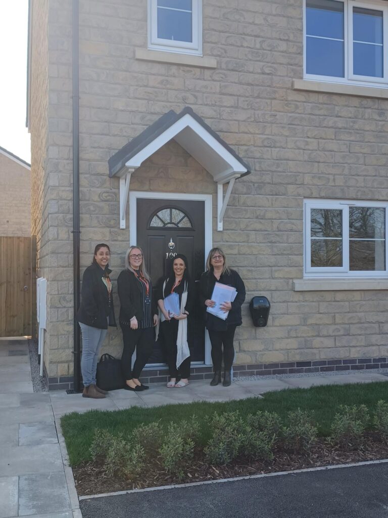 Calico Homes Neighbourhood Team Welcome New Residents at Tay Street